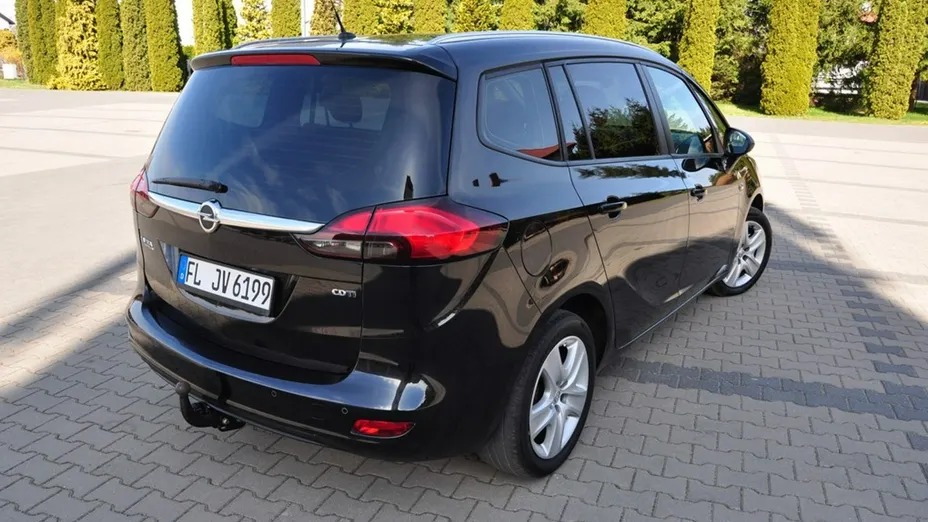 OPEL Zafira -