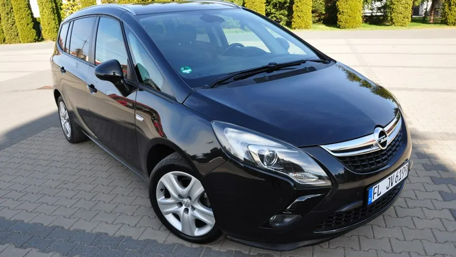 OPEL Zafira -