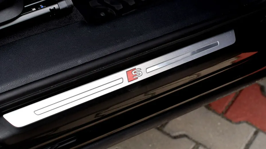 AUDI Q3 -