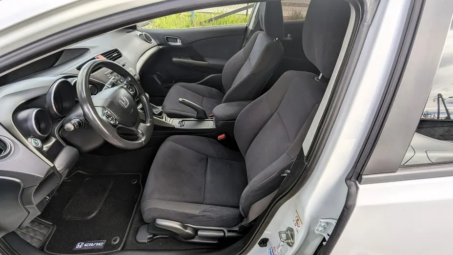 HONDA Civic -