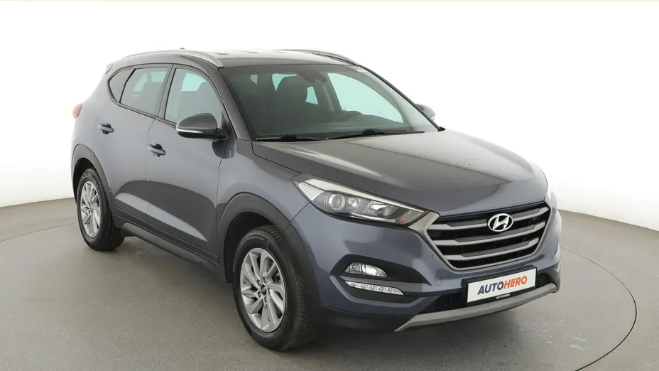 HYUNDAI Tucson -