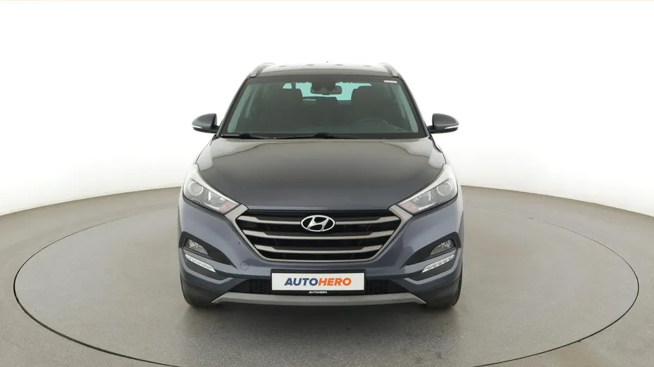 HYUNDAI Tucson -