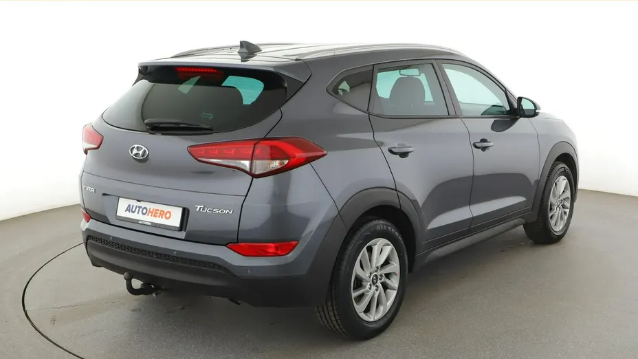 HYUNDAI Tucson -