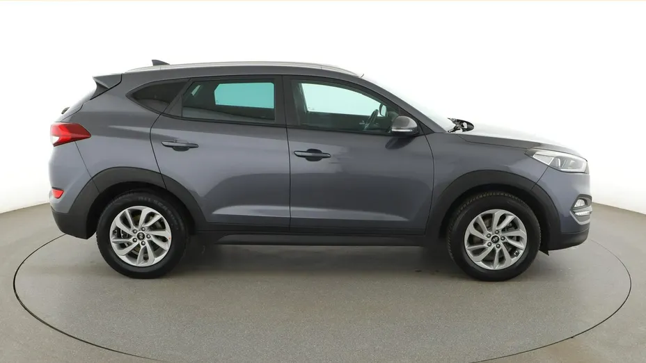 HYUNDAI Tucson -