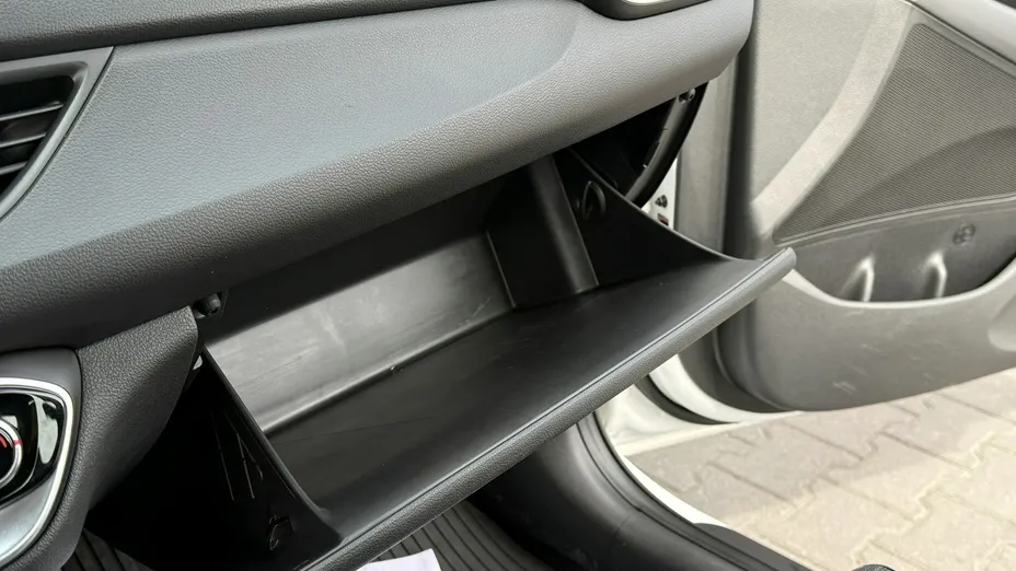 HYUNDAI i30 -