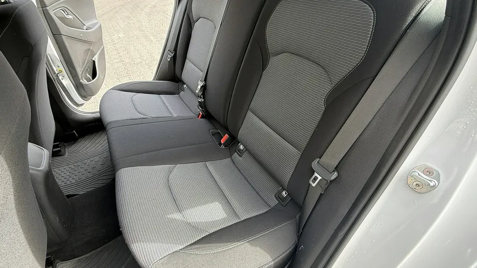 HYUNDAI i30 -