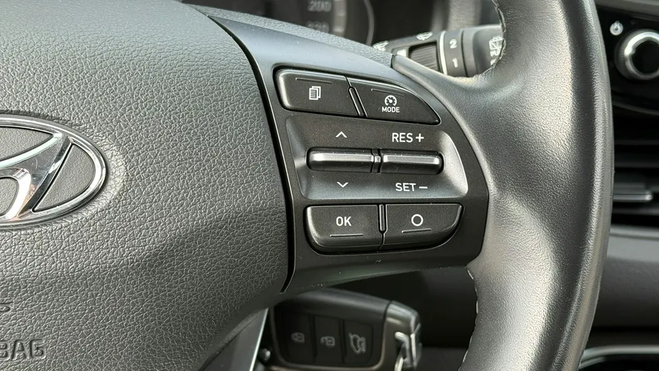 HYUNDAI i30 -