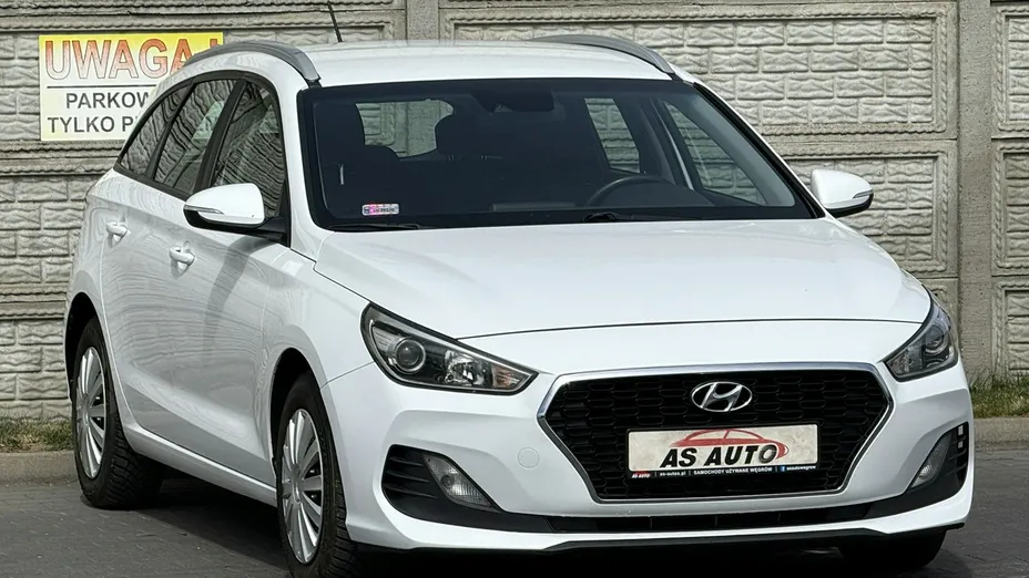 HYUNDAI i30 -