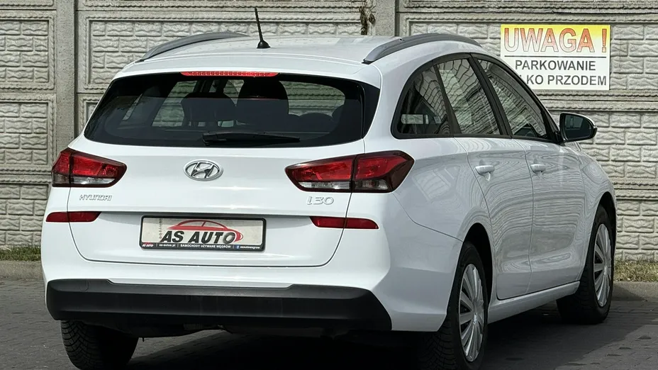 HYUNDAI i30 -