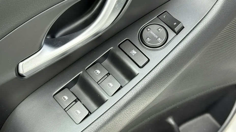 HYUNDAI i30 -