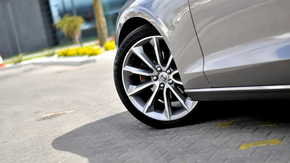 VOLVO V60 -