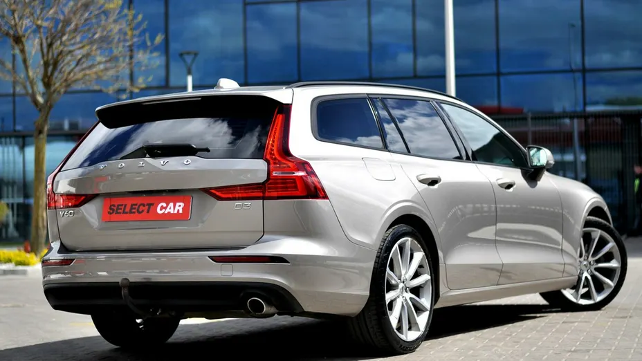 VOLVO V60 -