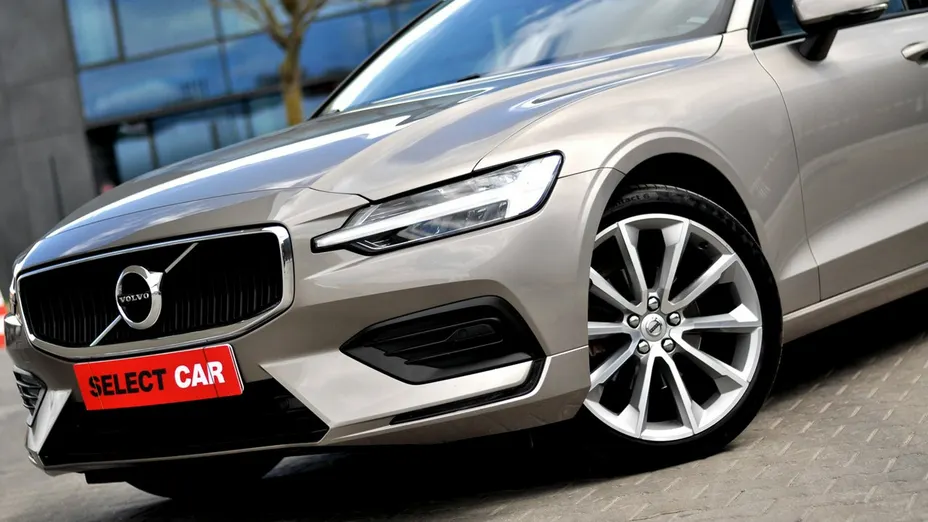 VOLVO V60 -