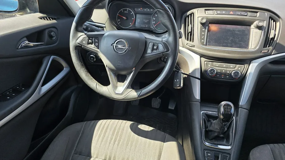 OPEL Zafira -