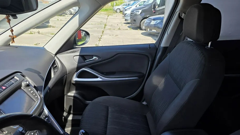 OPEL Zafira -