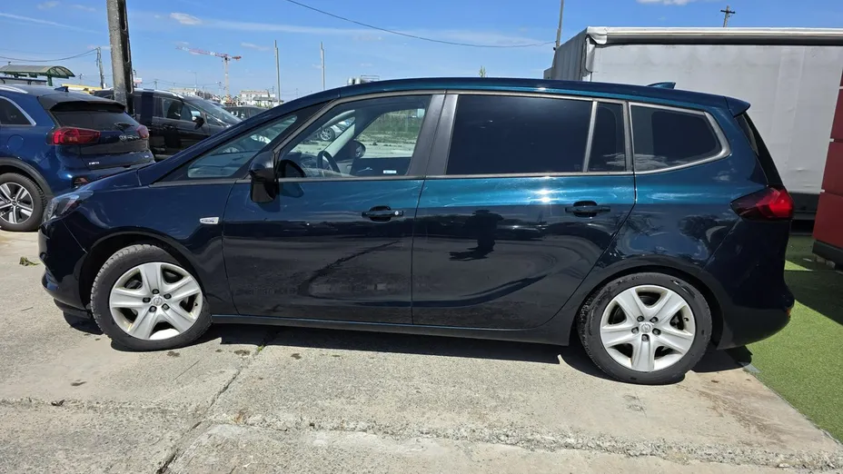 OPEL Zafira -