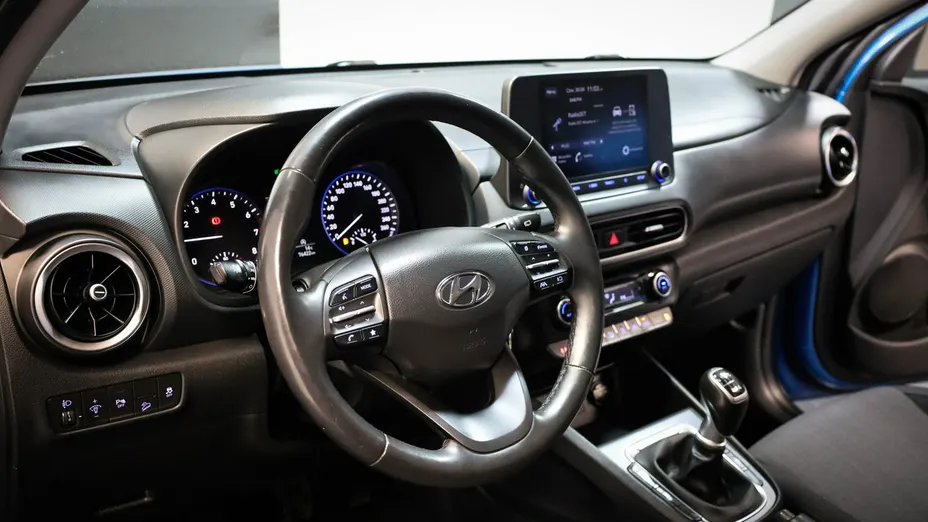 HYUNDAI Kona -