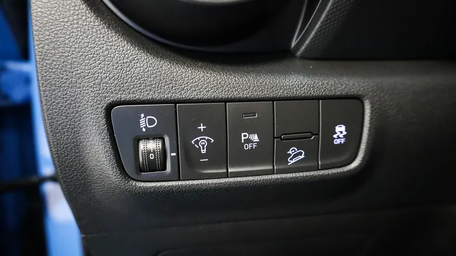 HYUNDAI Kona -