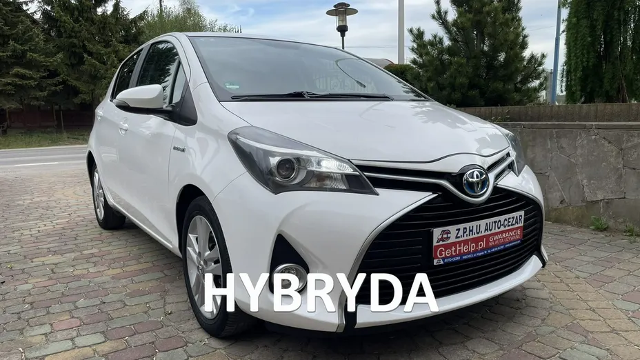 TOYOTA Yaris -