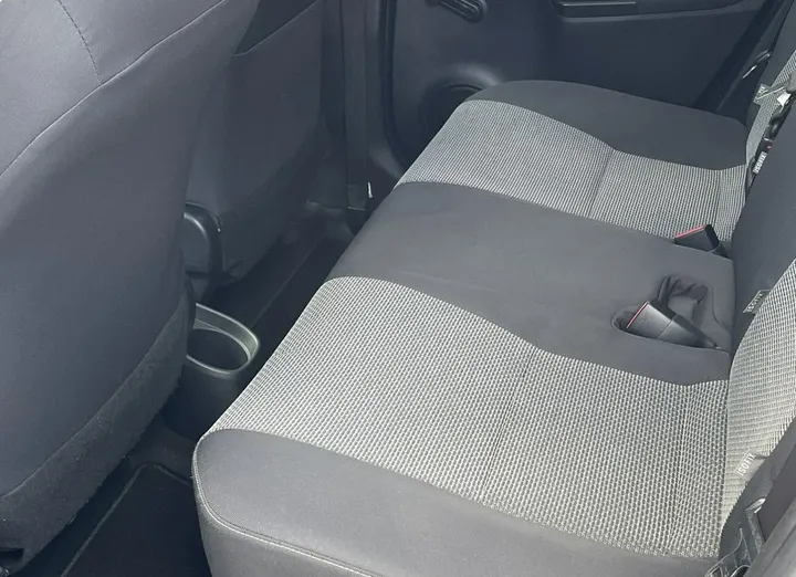 TOYOTA Yaris -
