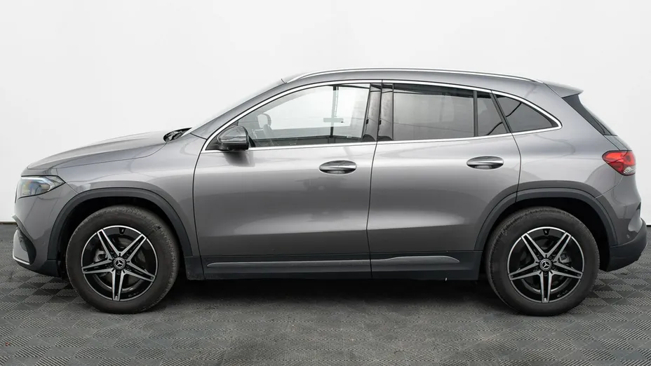 MERCEDES-BENZ EQA -