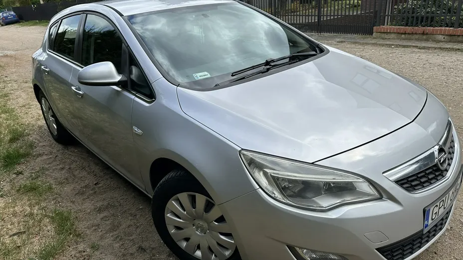 OPEL Astra -