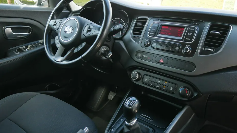 KIA Carens -