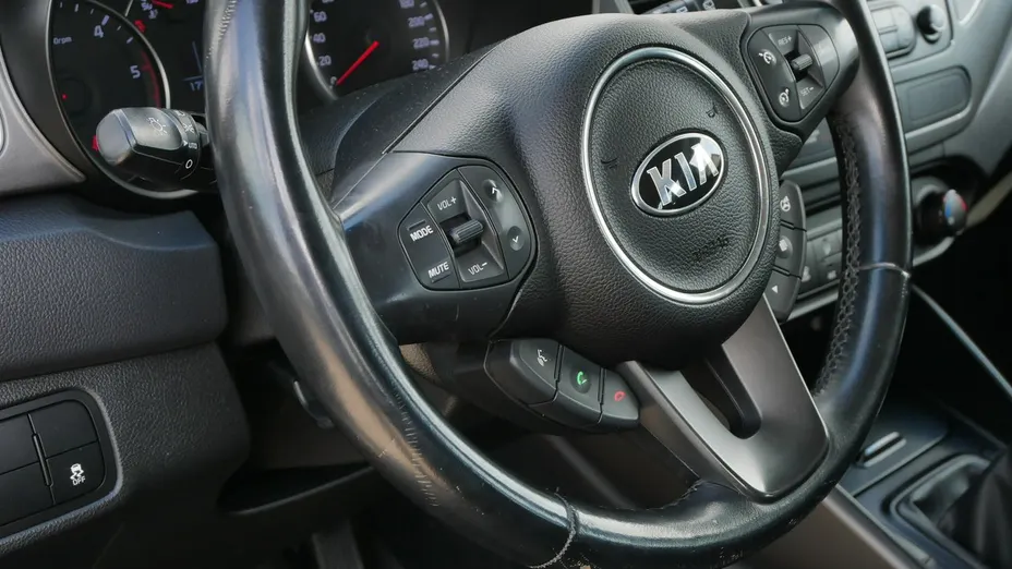 KIA Carens -