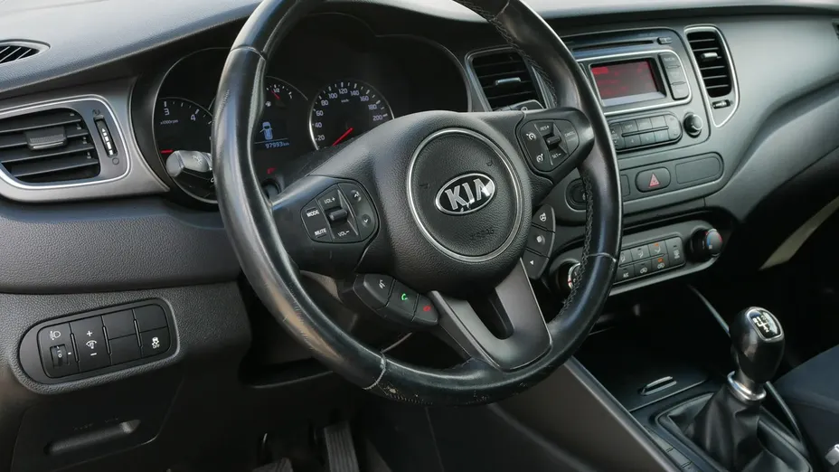 KIA Carens -