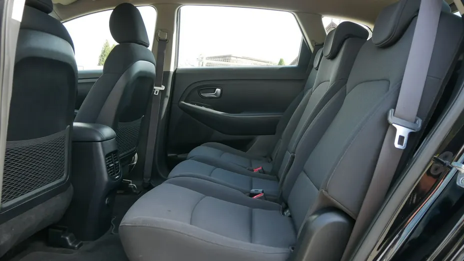 KIA Carens -