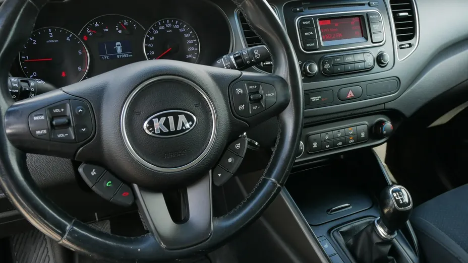 KIA Carens -