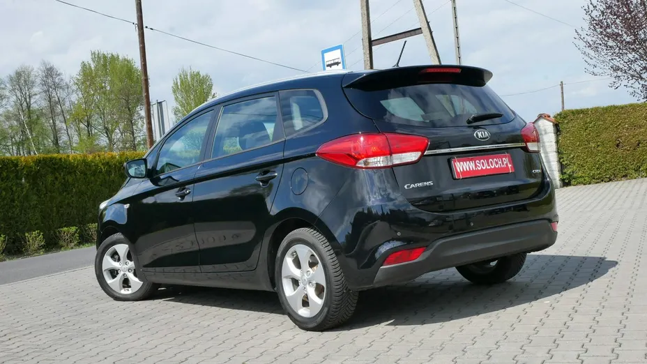 KIA Carens -