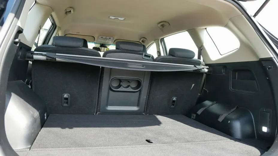 KIA Carens -