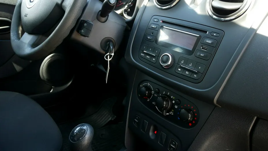 DACIA Logan -