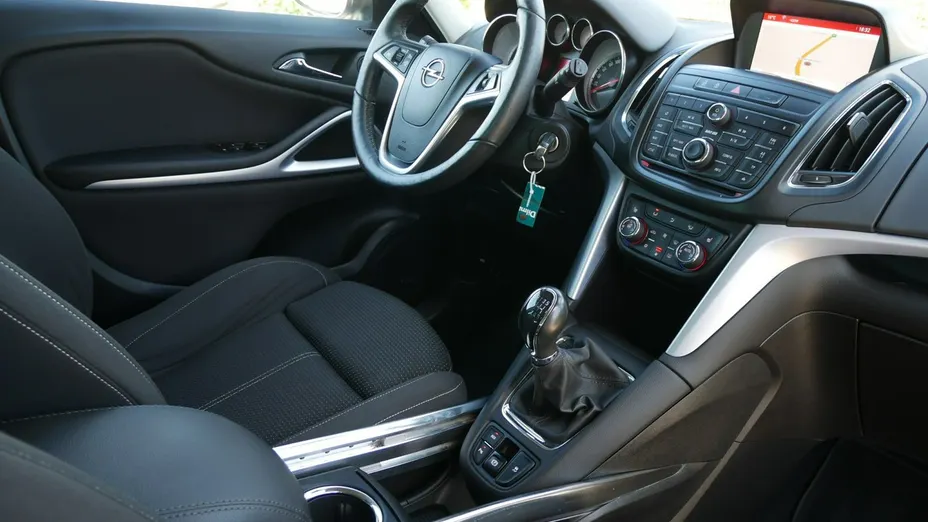 OPEL Zafira -