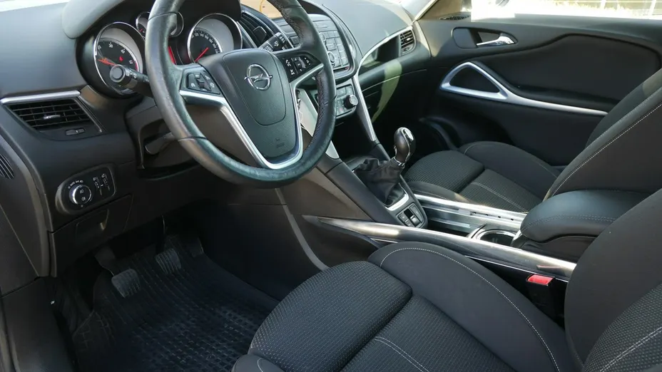 OPEL Zafira -