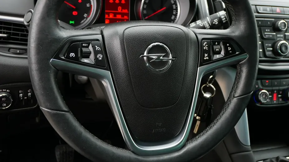 OPEL Zafira -
