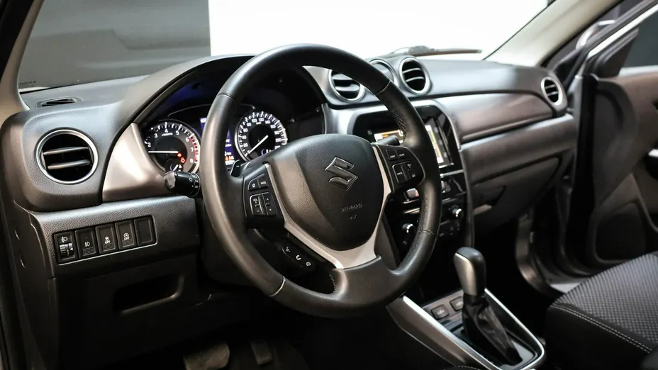 SUZUKI Vitara -