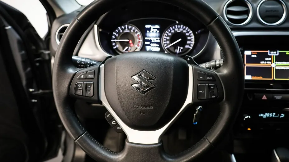 SUZUKI Vitara -
