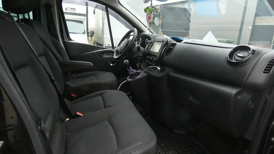 OPEL Vivaro -
