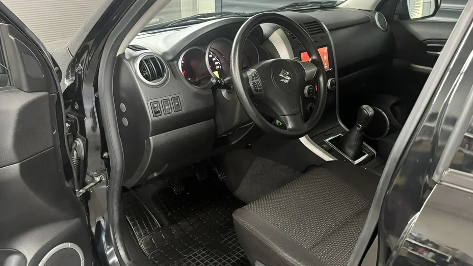 SUZUKI Grand Vitara -