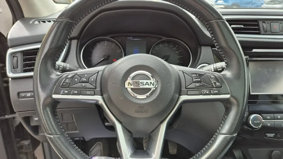NISSAN Qashqai -