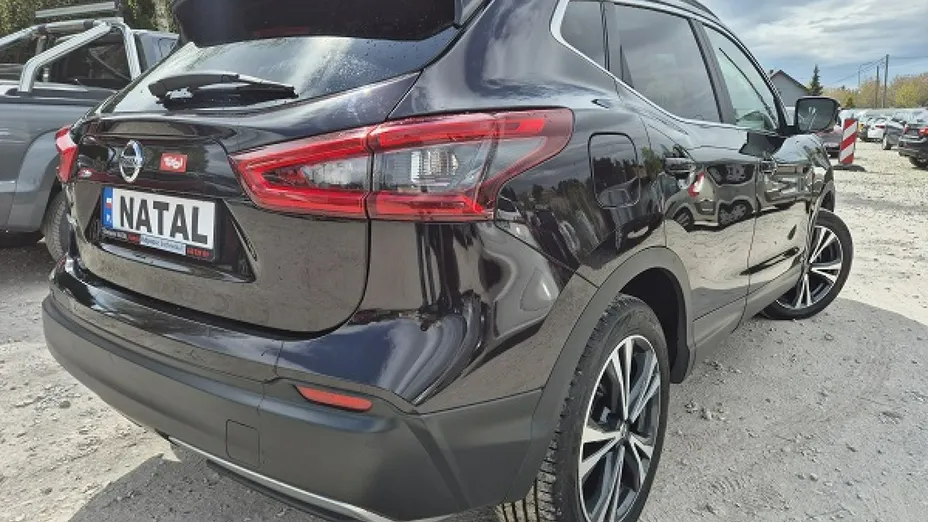 NISSAN Qashqai -