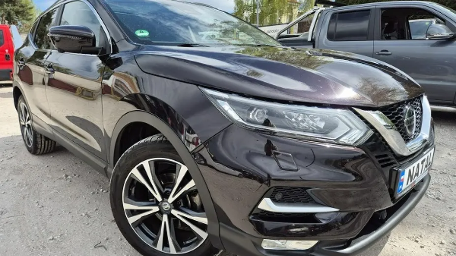 NISSAN Qashqai -