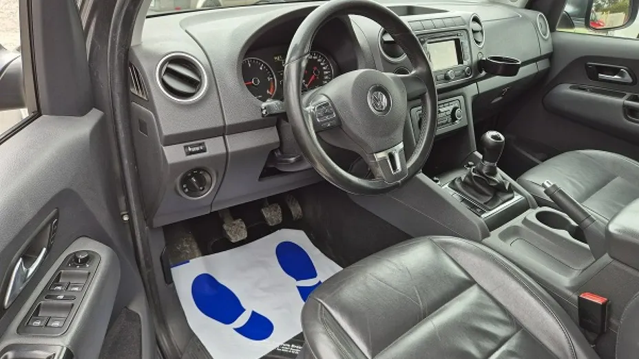 VOLKSWAGEN Amarok -