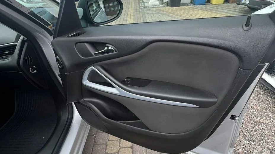 OPEL Zafira -