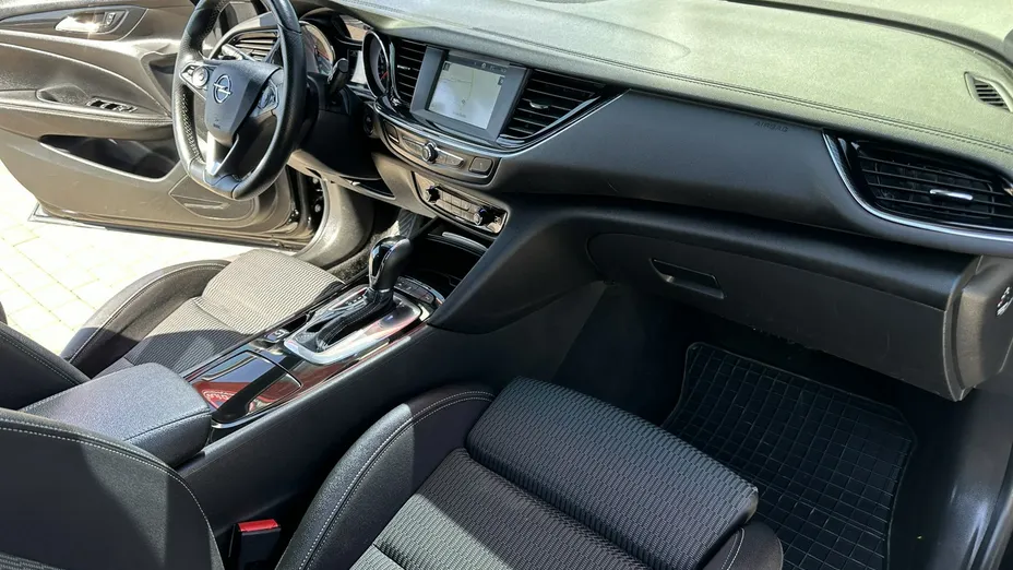 OPEL Insignia -