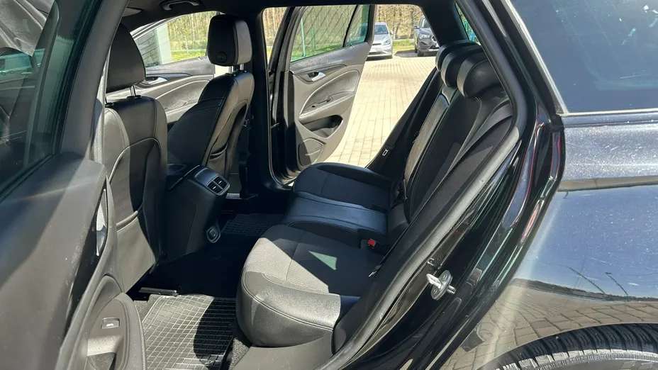 OPEL Insignia -