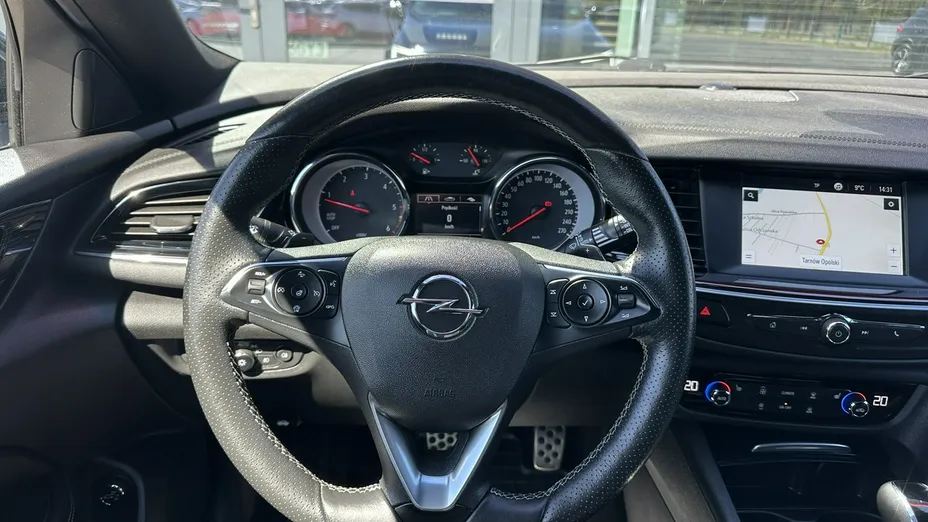 OPEL Insignia -