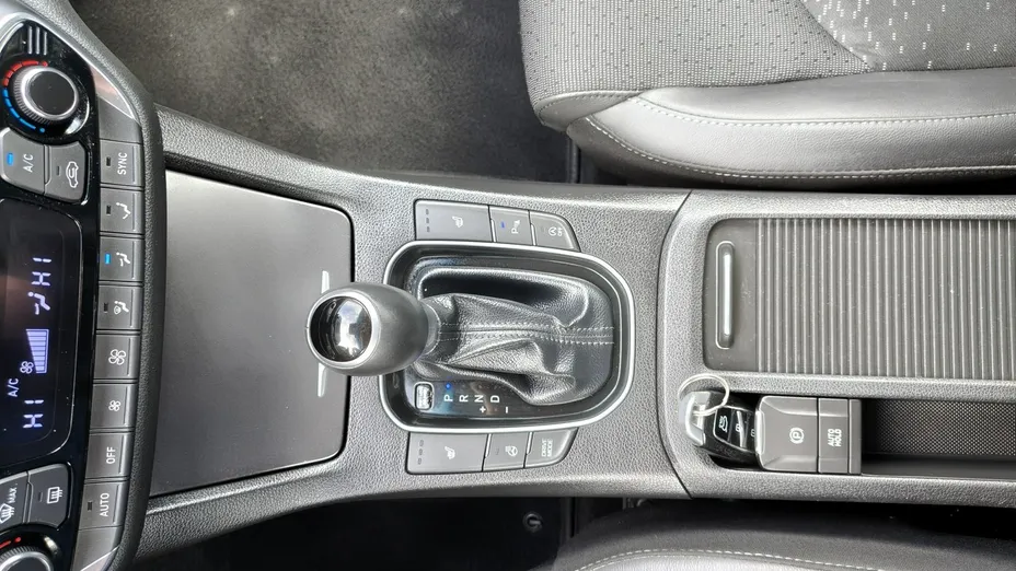 HYUNDAI i30 -